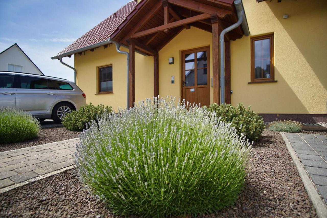 Schicke Fewo Mit Terrasse, Gratis Nutzung Vom Ahoi Erlebnisbad Und Sauna In Sellin - Haus De Niege Wech Fewo 02 Тиссов Екстериор снимка