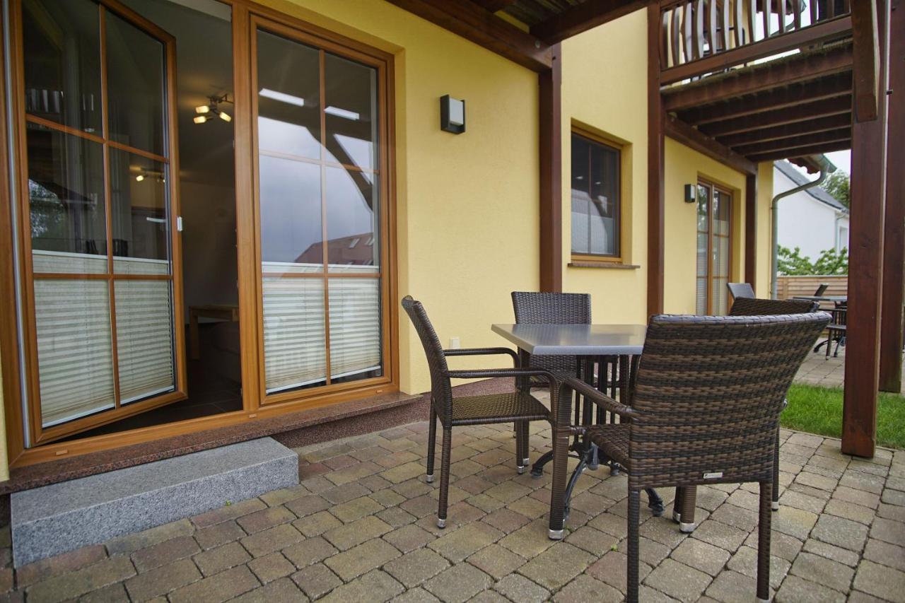 Schicke Fewo Mit Terrasse, Gratis Nutzung Vom Ahoi Erlebnisbad Und Sauna In Sellin - Haus De Niege Wech Fewo 02 Тиссов Екстериор снимка