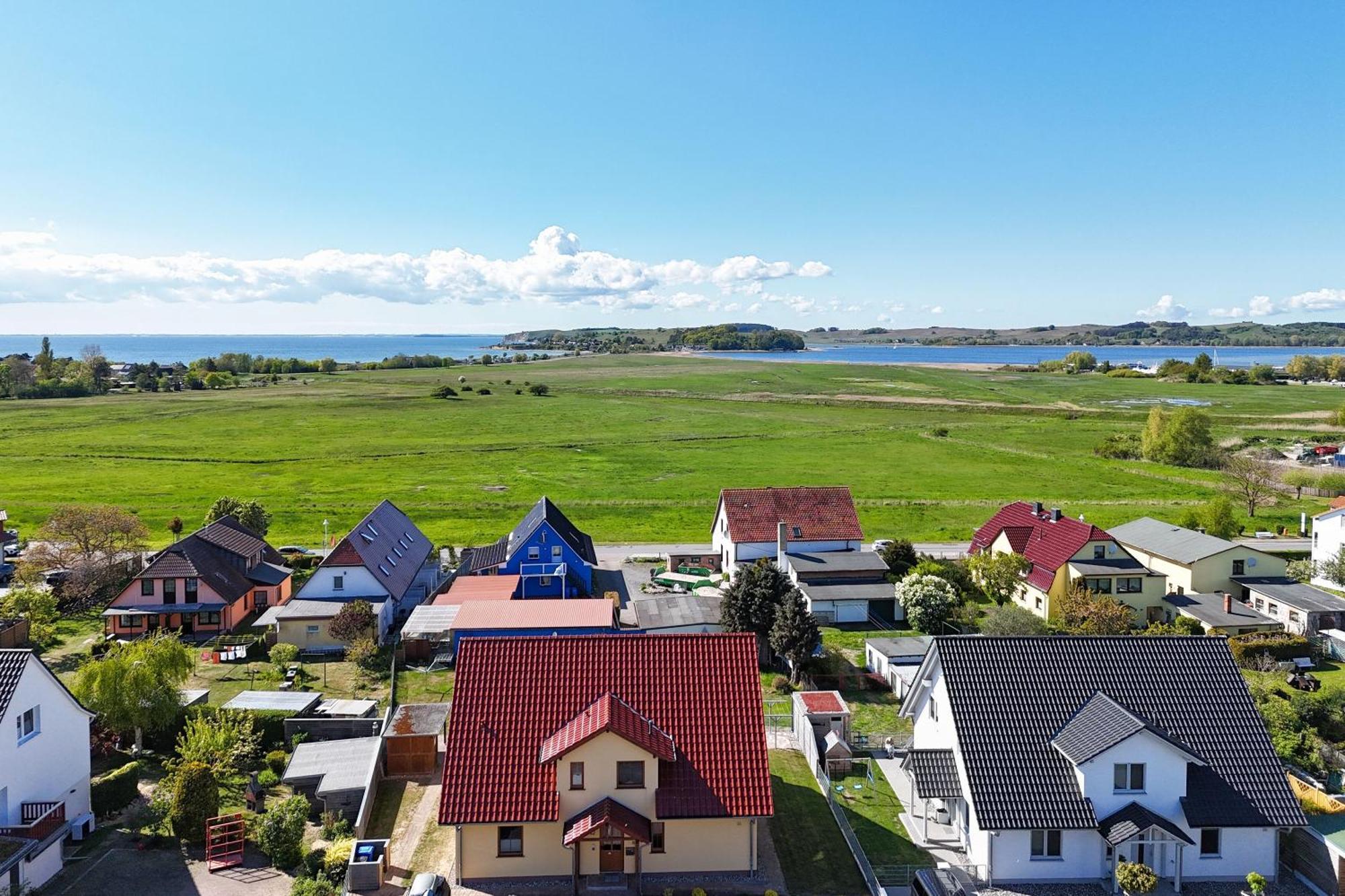 Schicke Fewo Mit Terrasse, Gratis Nutzung Vom Ahoi Erlebnisbad Und Sauna In Sellin - Haus De Niege Wech Fewo 02 Тиссов Екстериор снимка